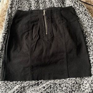 Black Zippered Women's Skirt